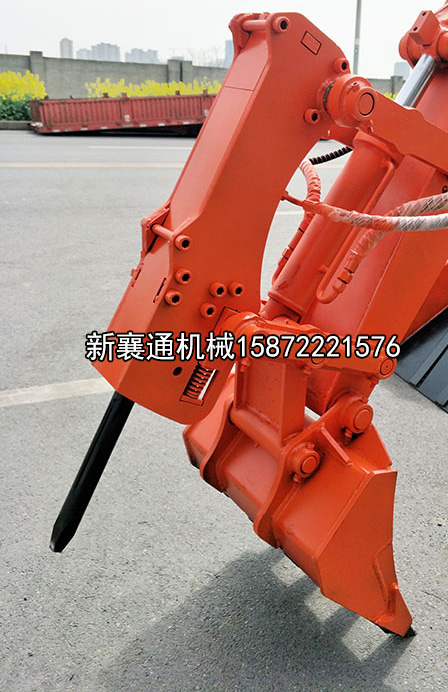 扒渣機(jī)破碎錘細(xì)節(jié).jpg